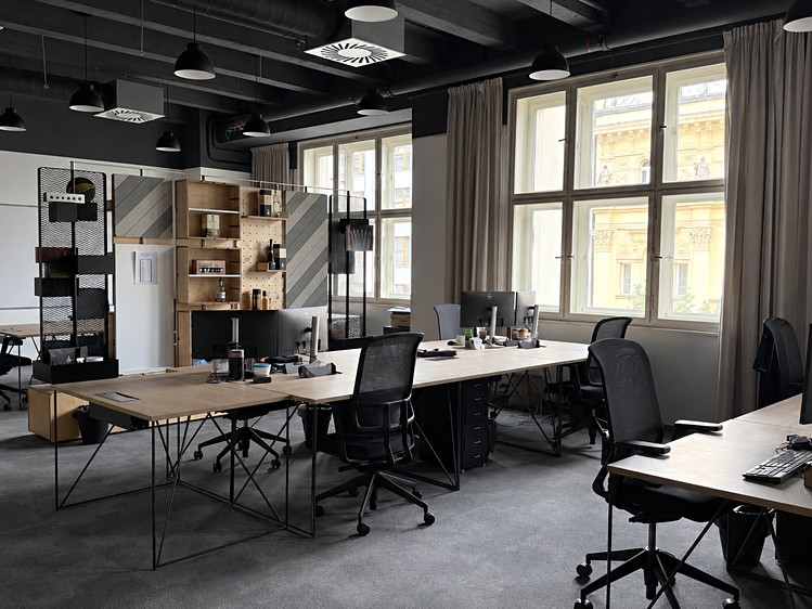 Комерційне приміщення в оренду, 1 650 м² (6 з 12)