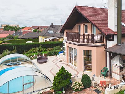 Prodej rodinného domu 322 m², pozemek 1262 m²