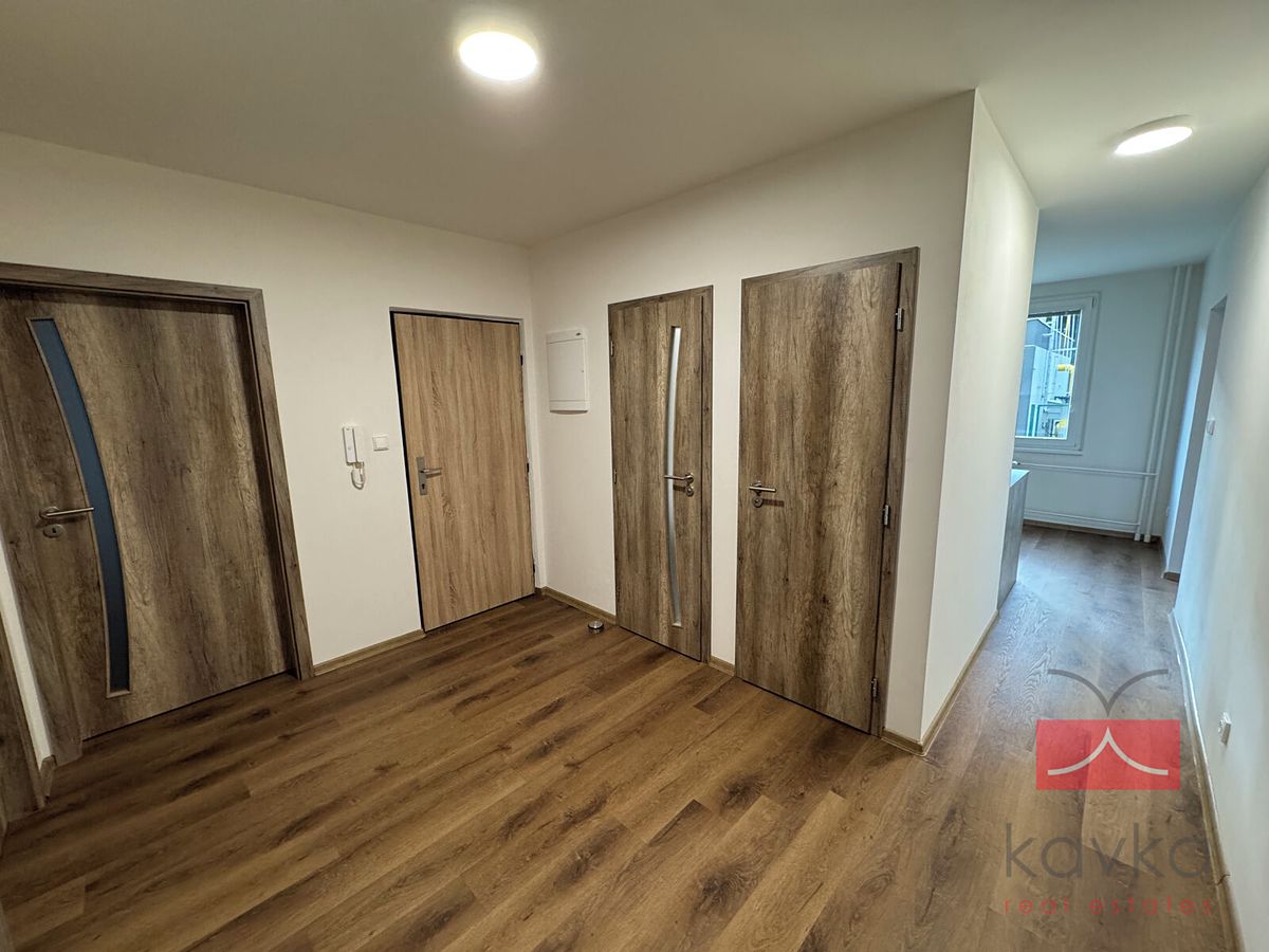 Pronájem bytu 4+1 87 m² – fotografie 4