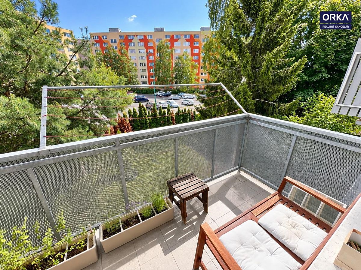 Pronájem bytu 1+1 37 m² – fotografie 3