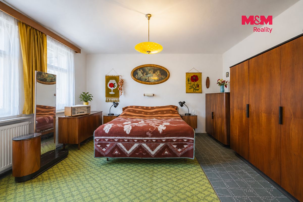 Prodej rodinného domu 213 m², pozemek 443 m² – fotografie 4
