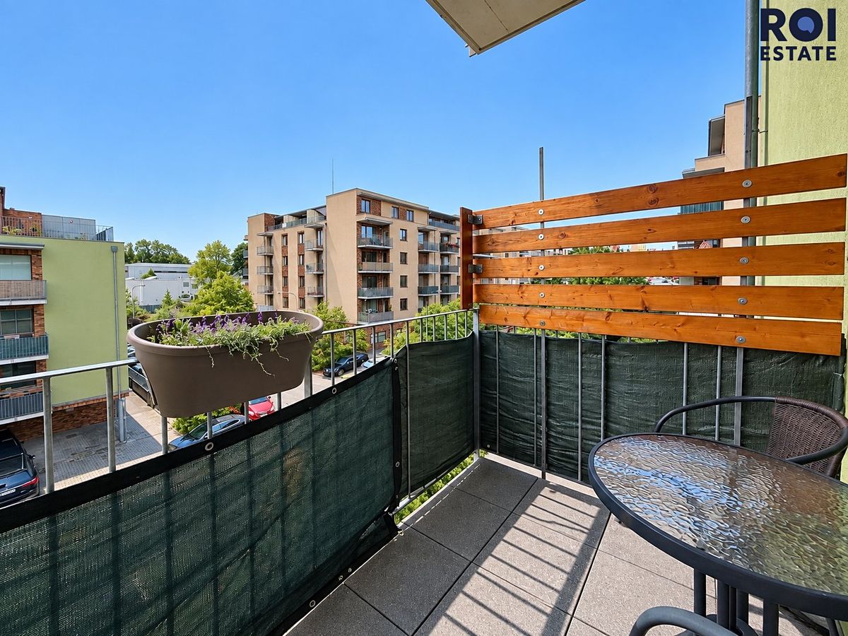 Pronájem bytu 2+kk 50 m² – fotografie 4