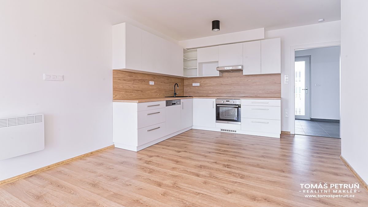 Pronájem bytu 3+kk 82 m² – fotografie 2