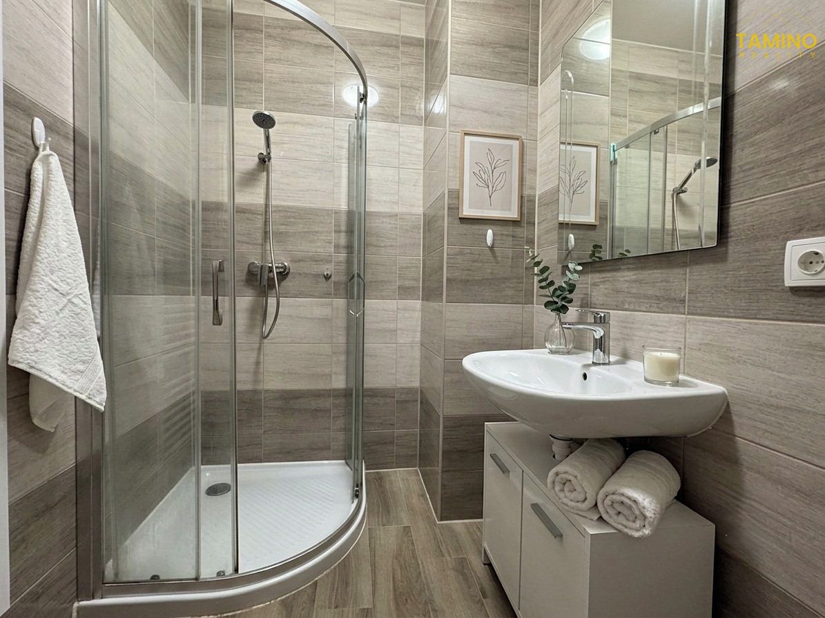 Pronájem bytu 3+kk 65 m² – fotografie 3