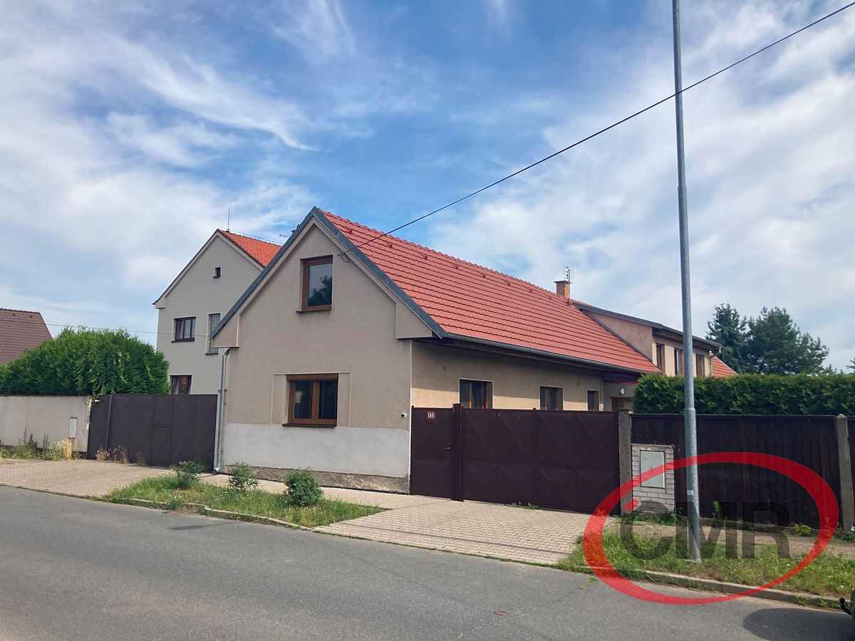 Prodej rodinného domu 140 m², pozemek 2149 m²