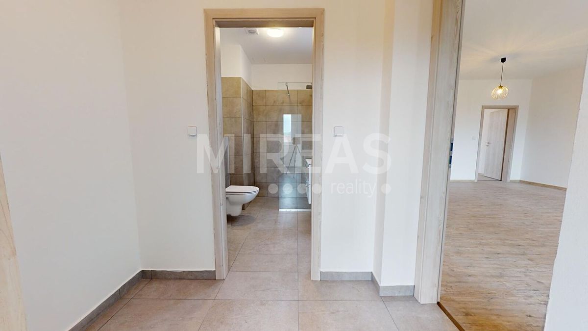 Pronájem bytu 2+kk 58 m² – fotografie 5
