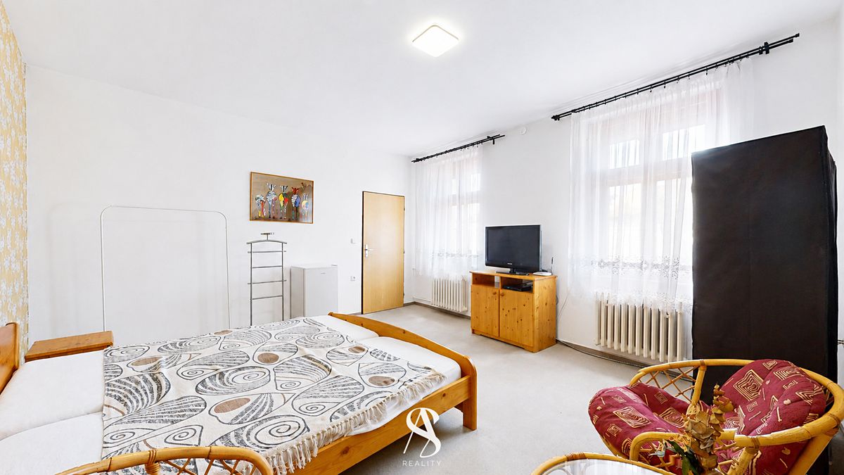 Pronájem bytu 1+1 30 m² – fotografie 2