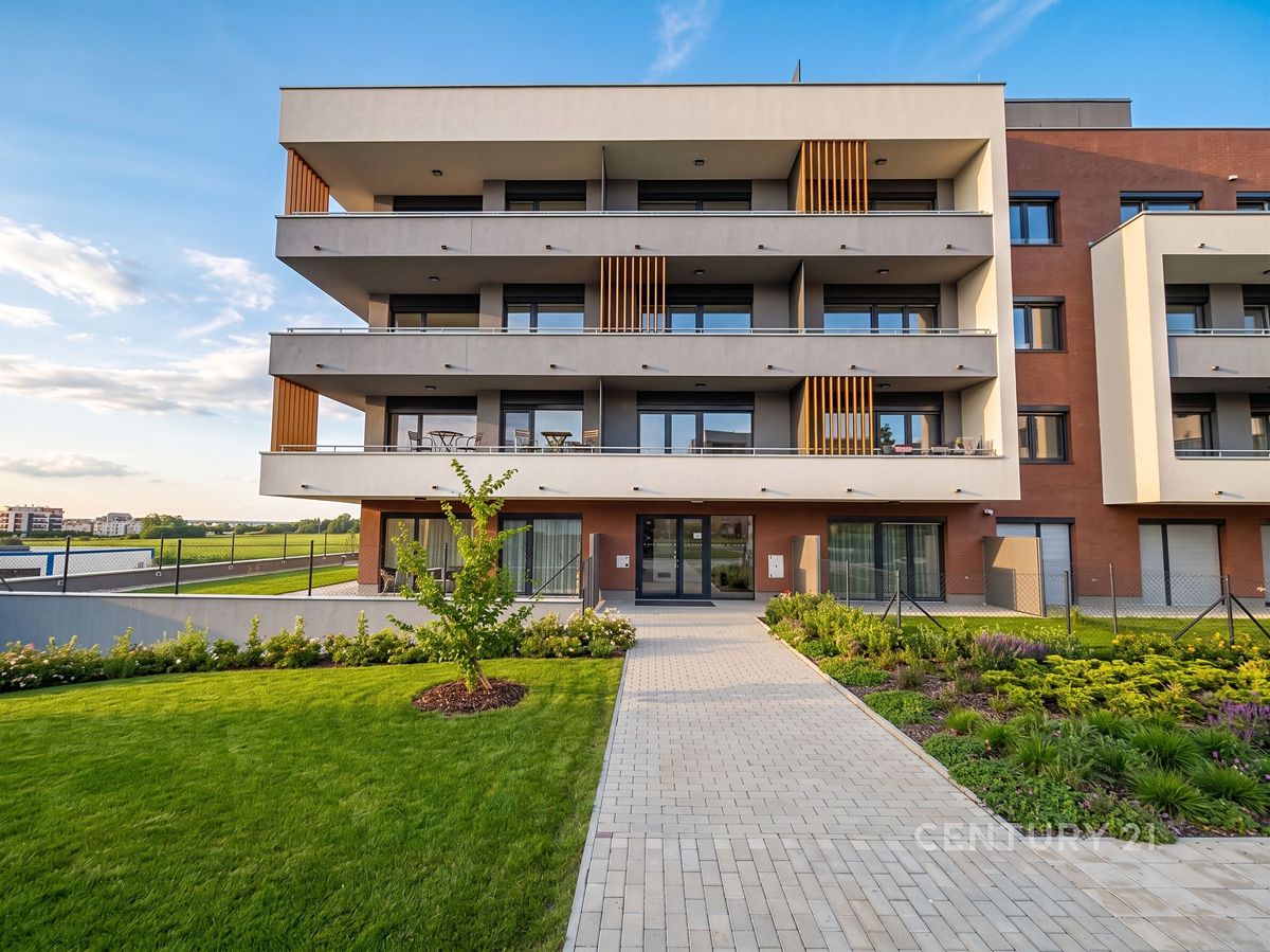 Pronájem bytu 1+kk 38 m²