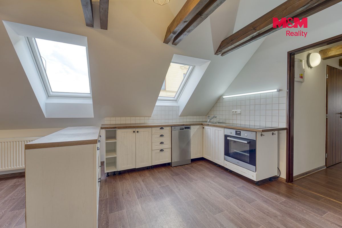 Pronájem bytu 2+kk 84 m² – fotografie 3
