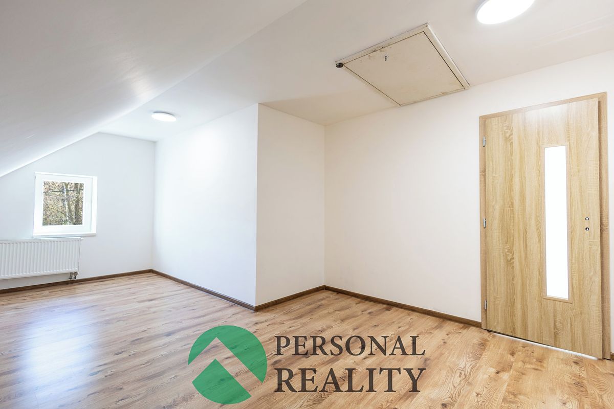 Prodej rodinného domu 258 m², pozemek 639 m² – fotografie 4