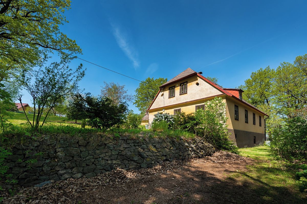 Prodej památky 240 m², pozemek 10069 m² – fotografie 3