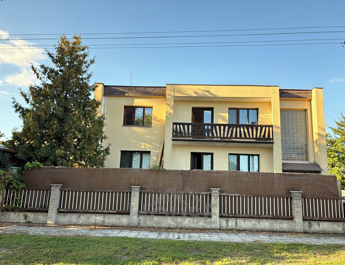 Prodej rodinného domu 356 m², pozemek 1276 m²