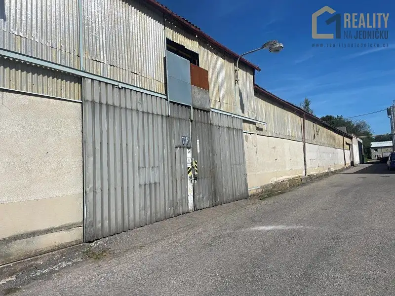 Pronájem skladového prostoru 700 m², Hořice – náhled fotky 1