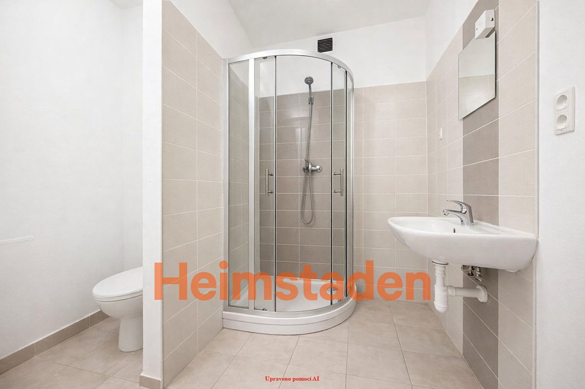 Pronájem bytu 1+kk 23 m² – fotografie 3