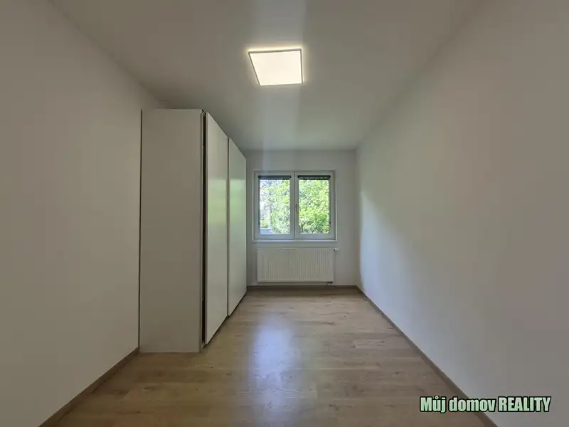 Pronájem rodinného domu 120 m², pozemek 350 m², Praha – náhled fotky 3