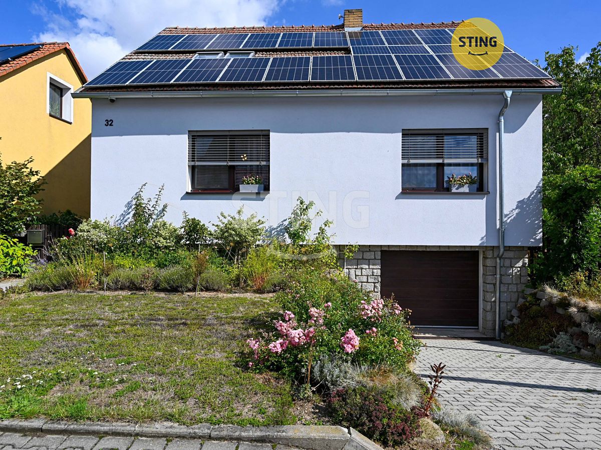 Prodej rodinného domu 250 m², pozemek 933 m²
