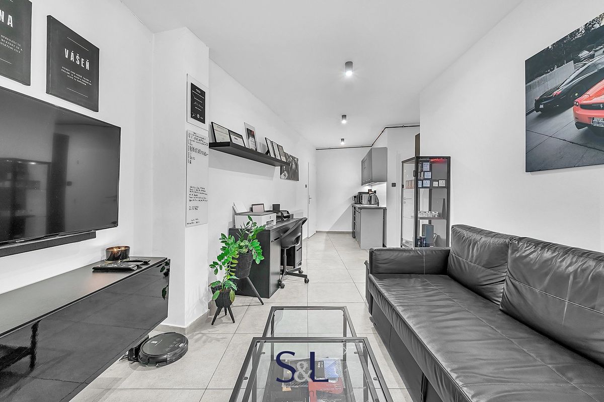 Prodej obchodního prostoru 325 m²