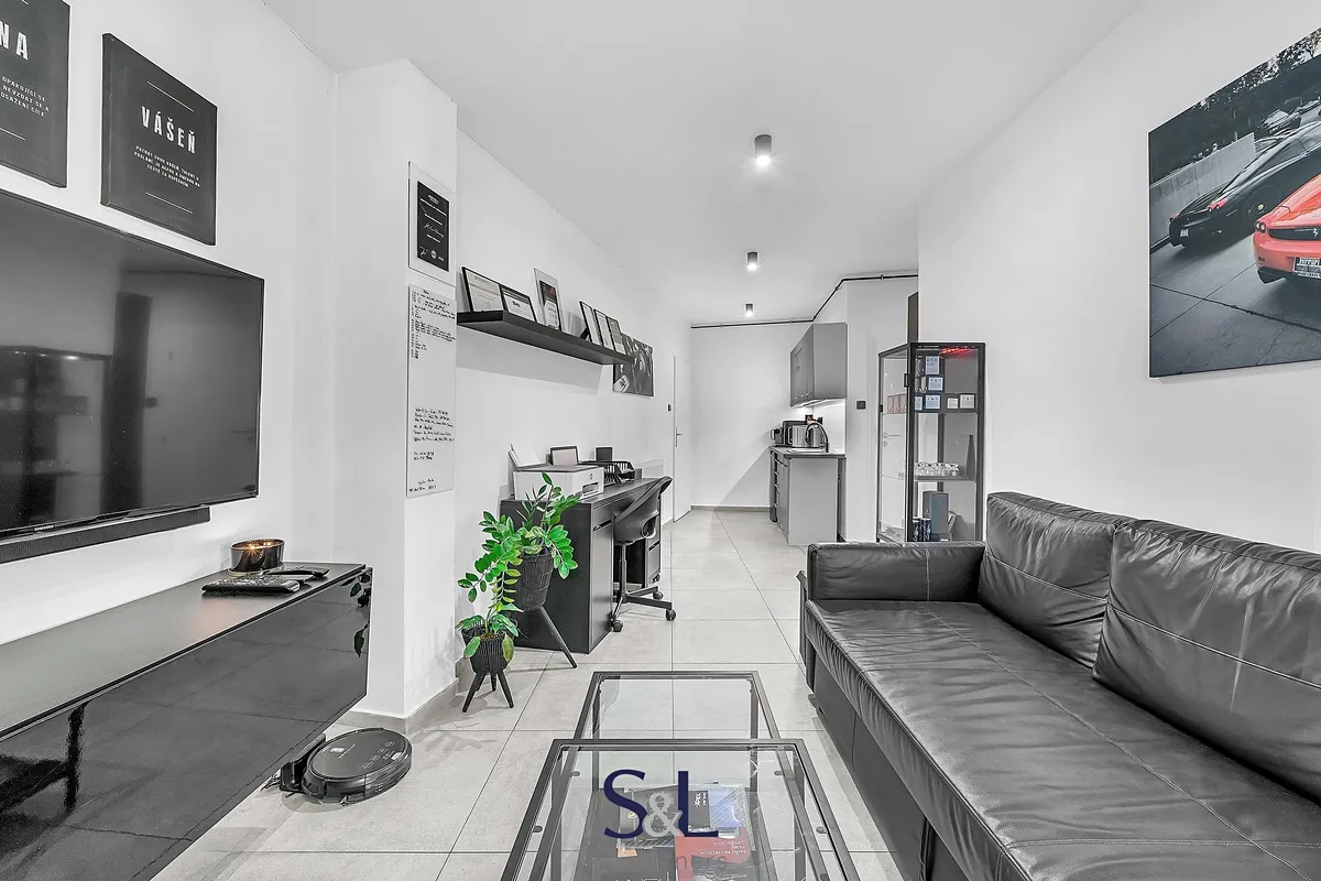 Prodej obchodního prostoru 325 m²