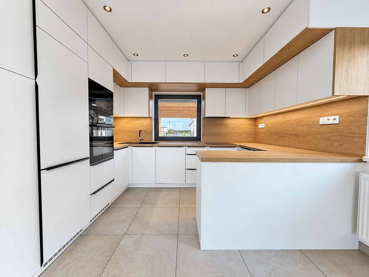 Pronájem rodinného domu 165 m², pozemek 551 m² – fotografie 3