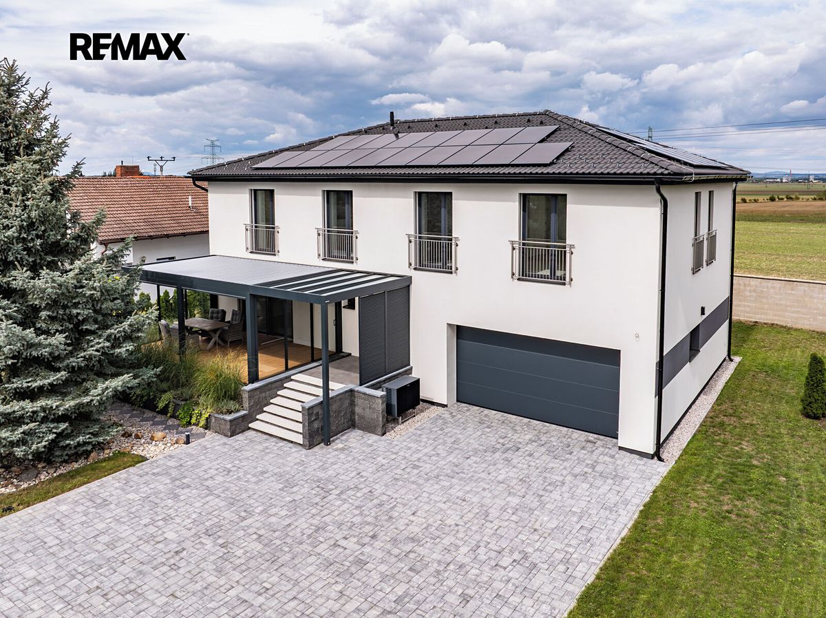 Prodej rodinného domu 329 m², pozemek 1034 m² – fotografie 4