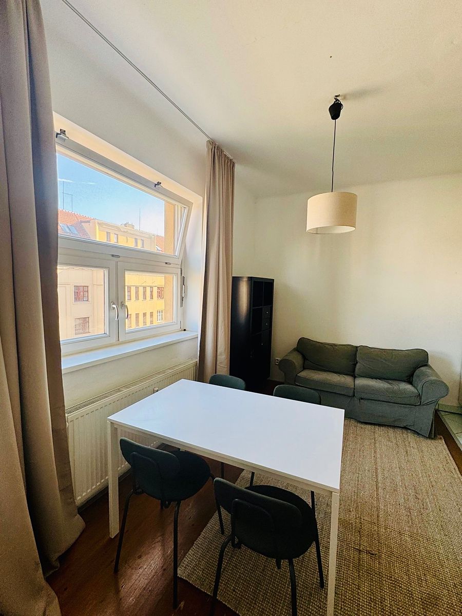 Pronájem bytu 2+kk 52 m² – fotografie 2