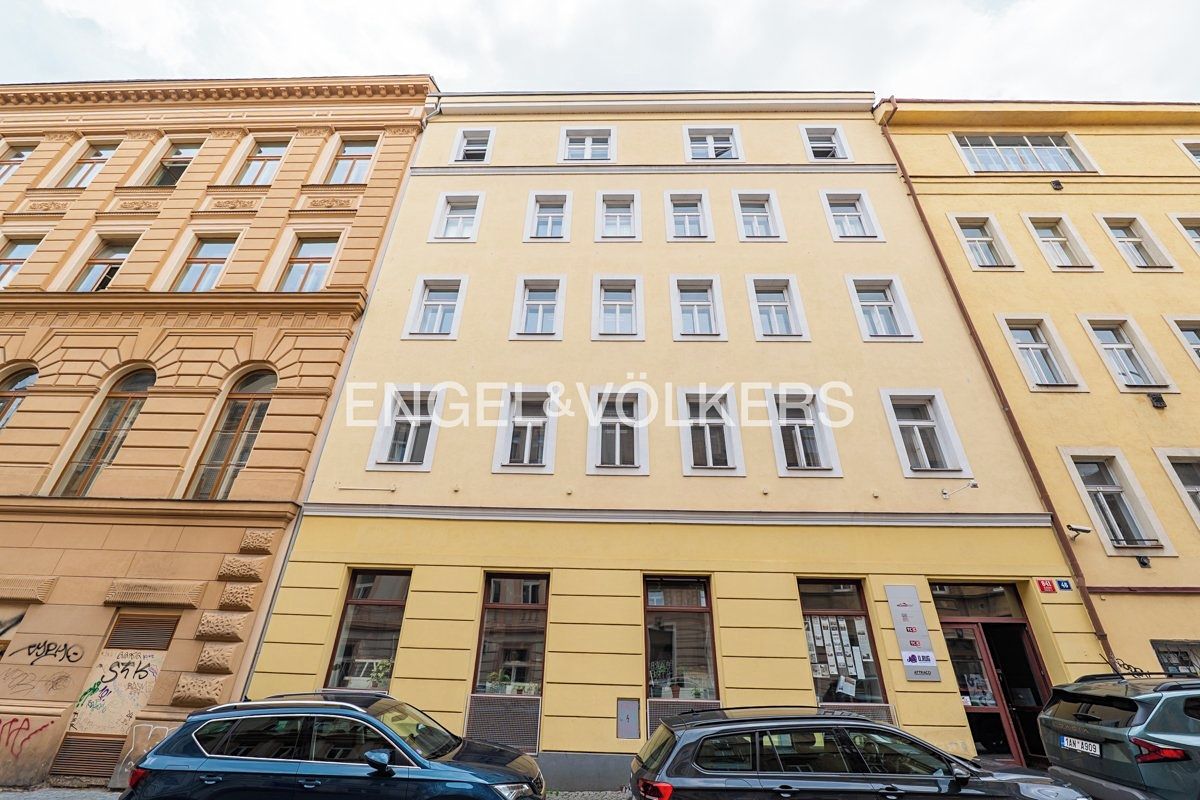 Pronájem kanceláře 136 m²