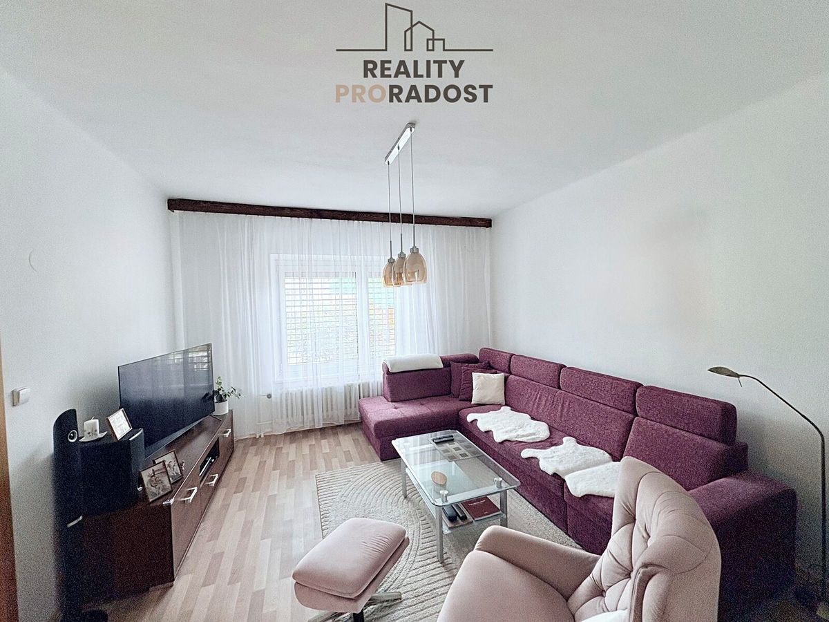 Prodej rodinného domu 180 m², pozemek 369 m² – fotografie 4