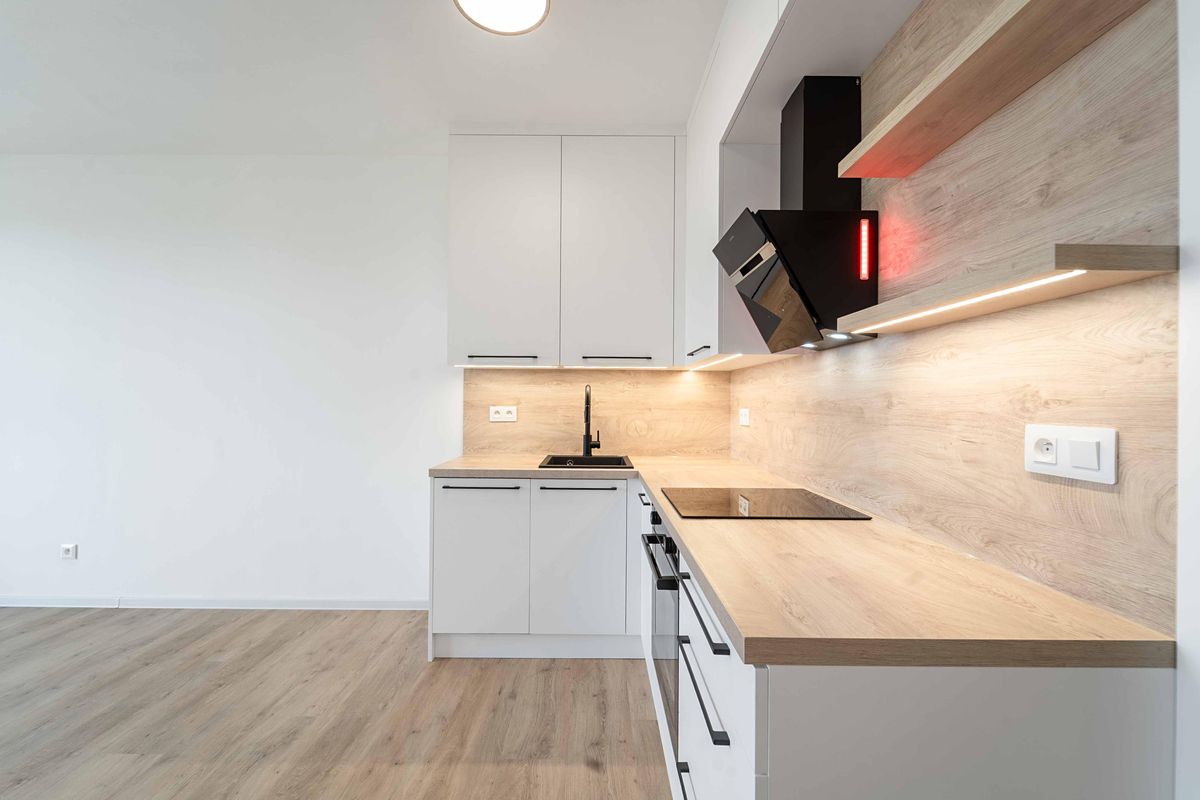Pronájem bytu 1+kk 29 m² – fotografie 4