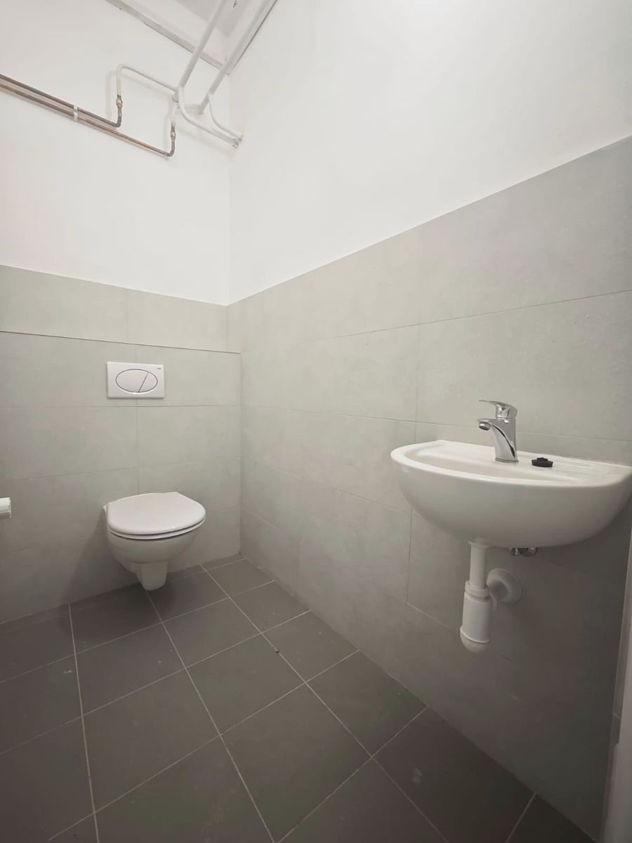 Pronájem obchodního prostoru 75 m² – fotografie 3