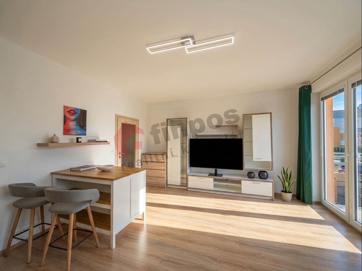Pronájem bytu 2+kk 52 m² – fotografie 3