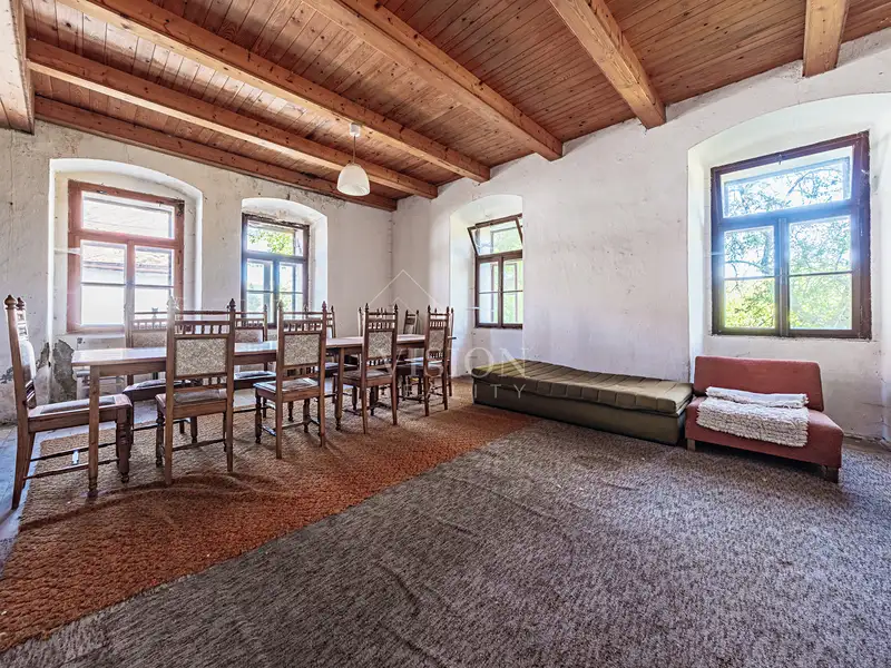 Prodej rodinného domu 408 m², pozemek 715 m², Vacov – náhled fotky 2