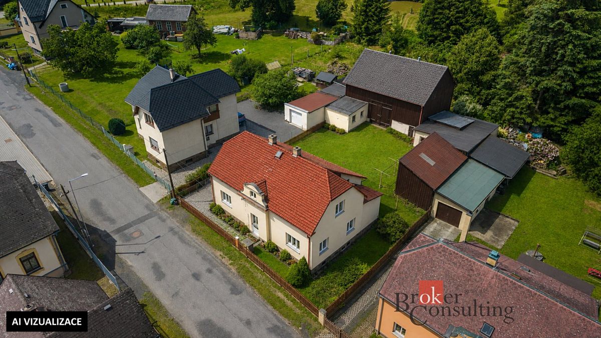 Prodej rodinného domu 225 m², pozemek 1749 m²