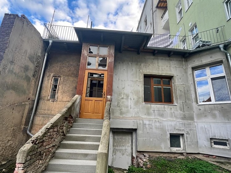 Комерційне приміщення на продаж, 353 м² (42 з 44)