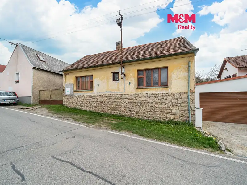 Prodej rodinného domu 44 m², pozemek 264 m², Mořina – náhled fotky 1