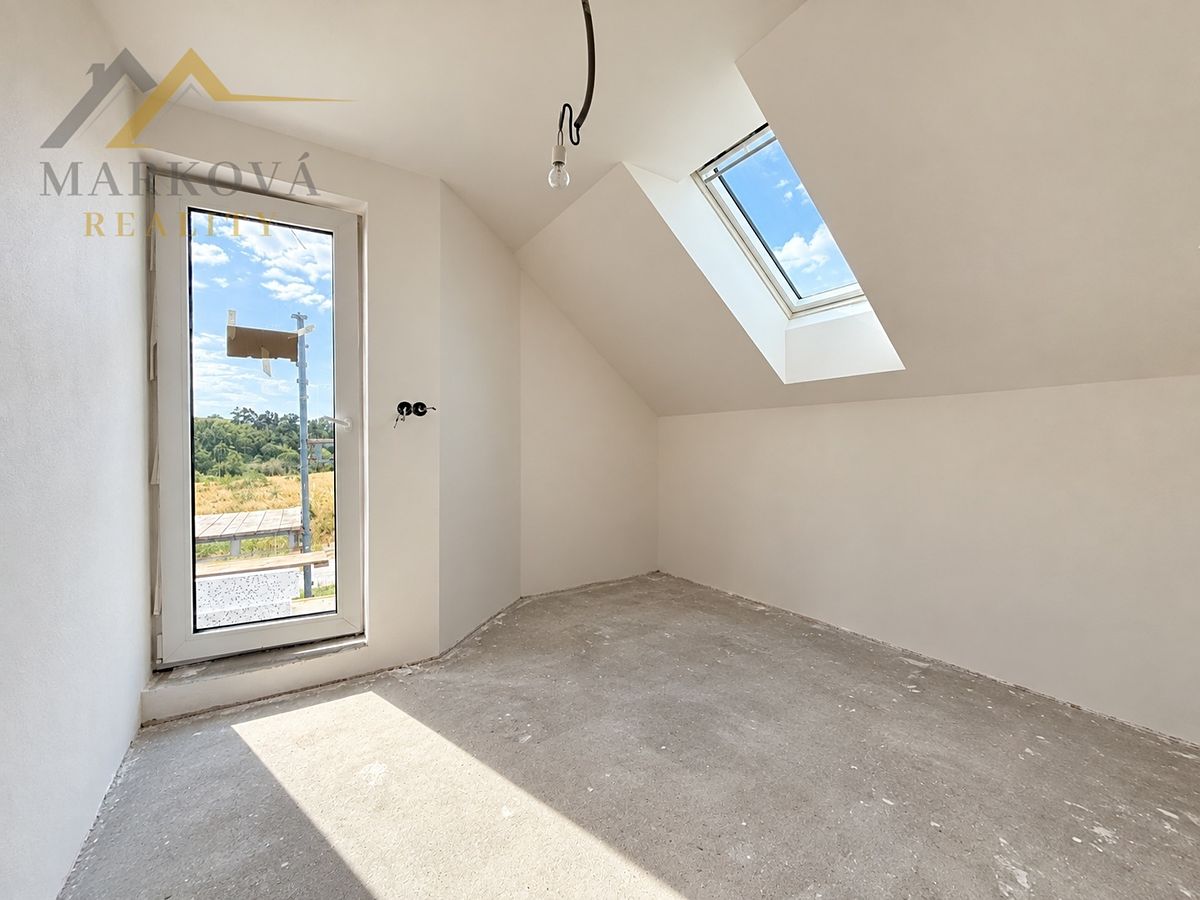 Prodej rodinného domu 96 m², pozemek 765 m² – fotografie 5