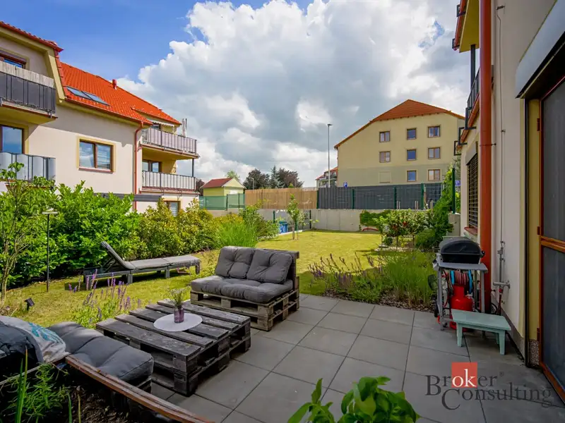 Prodej bytu 3+kk 78 m², Holubice – náhled fotky 1