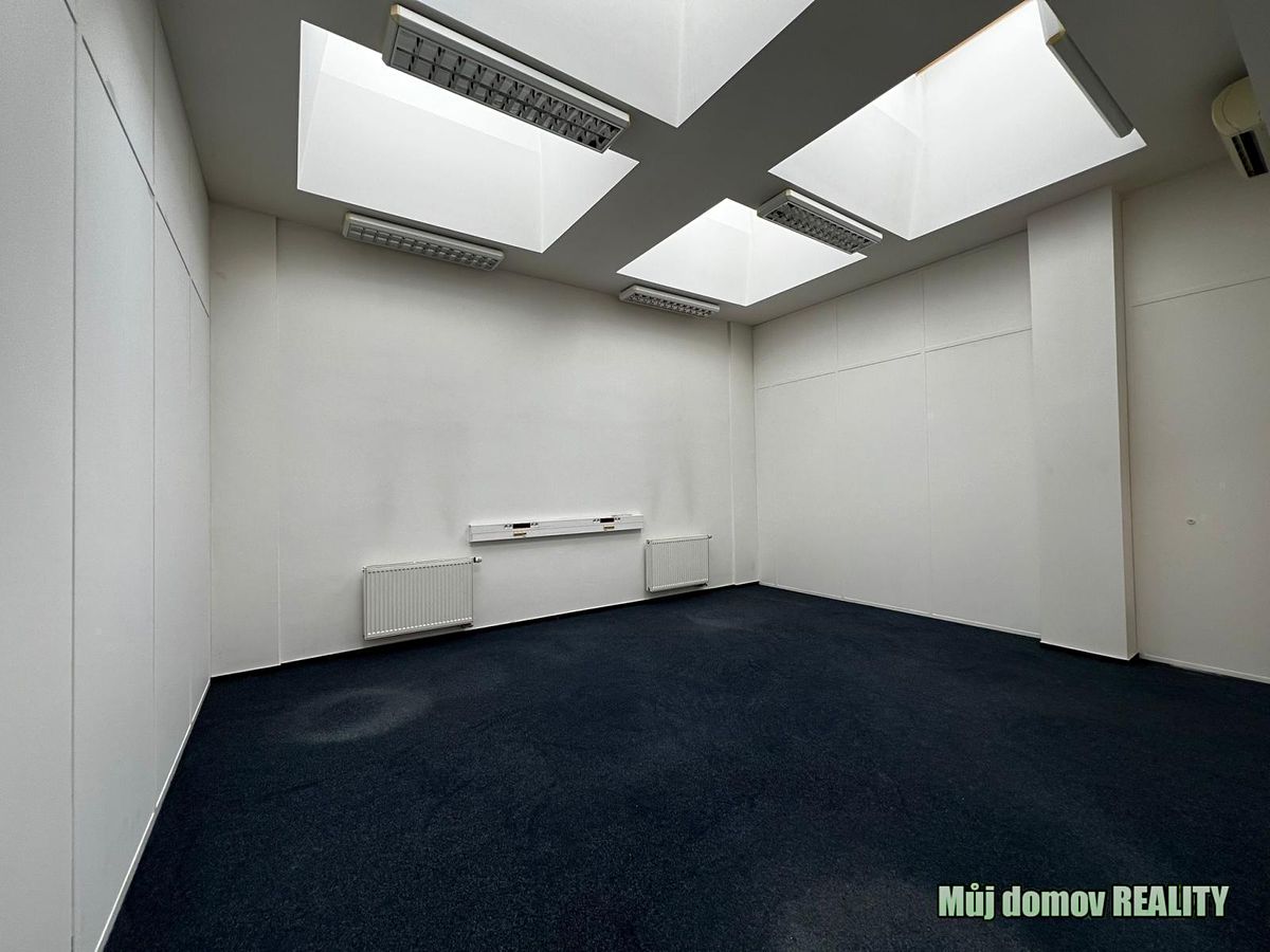 Pronájem kanceláře 30 m² – fotografie 2