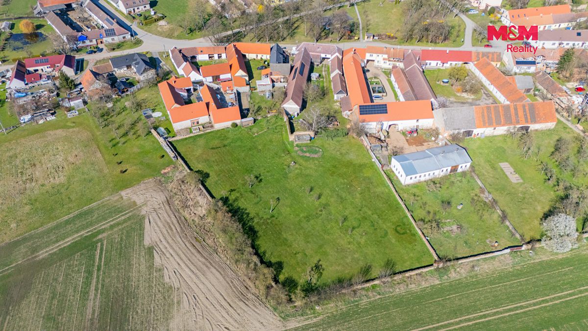 Prodej rodinného domu 195 m², pozemek 7046 m² – fotografie 5