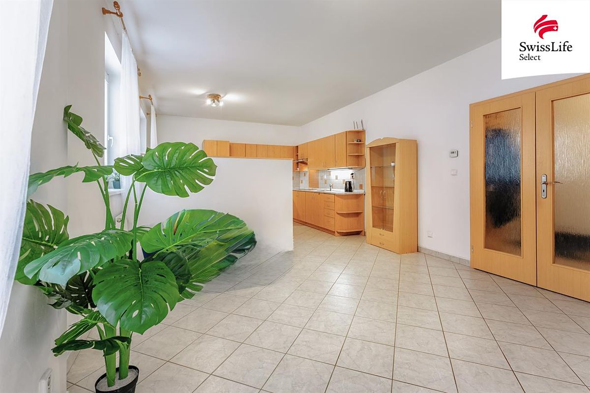 Pronájem bytu 3+kk 81 m² – fotografie 2