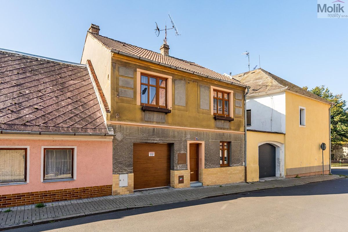 Prodej rodinného domu 102 m², pozemek 119 m² – fotografie 2
