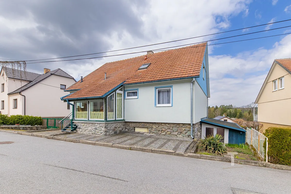 Prodej vícegeneračního domu 260 m², pozemek 822 m²