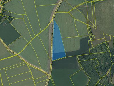 Prodej pole 136869 m²