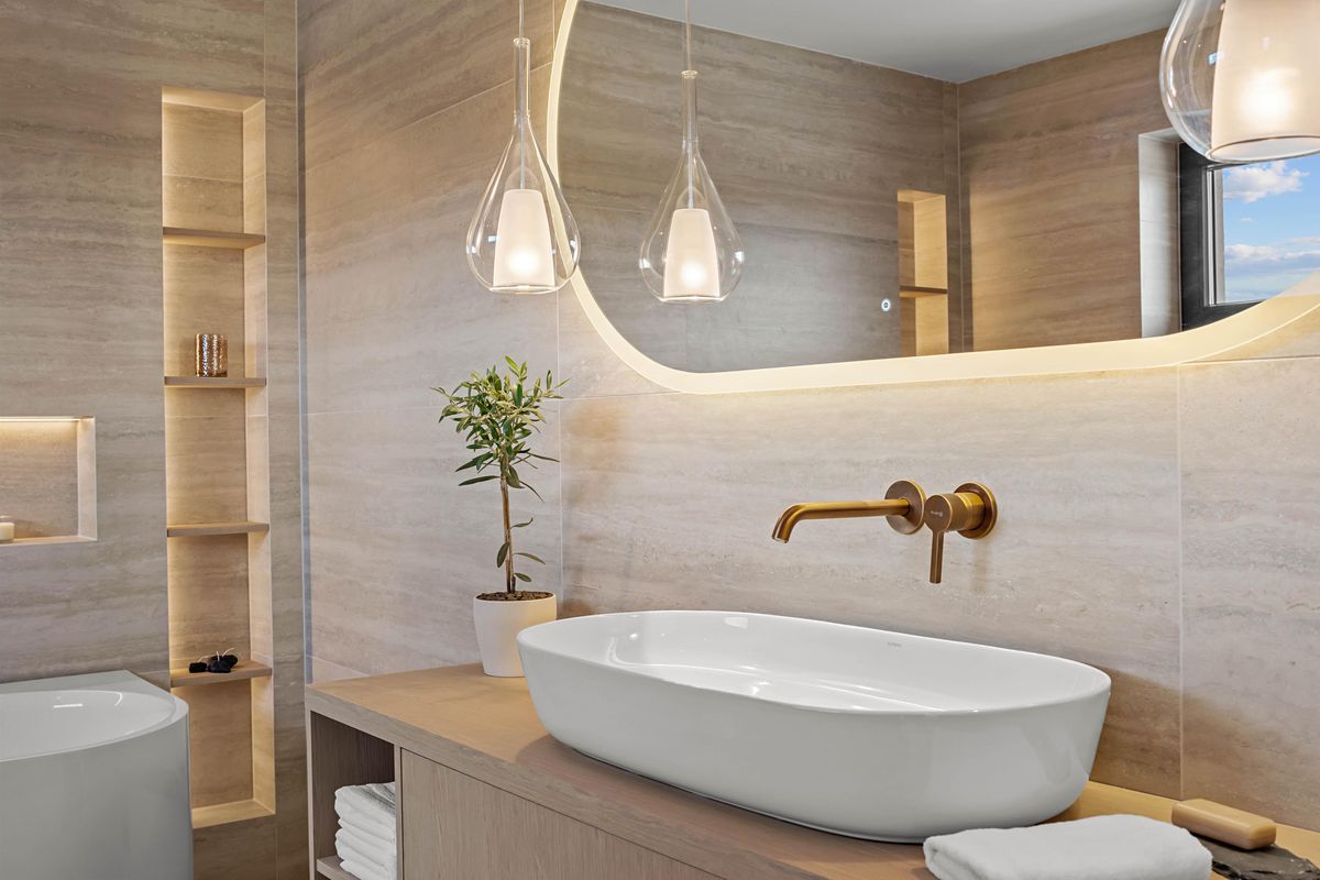 Prodej rodinného domu 197 m², pozemek 819 m² – fotografie 4