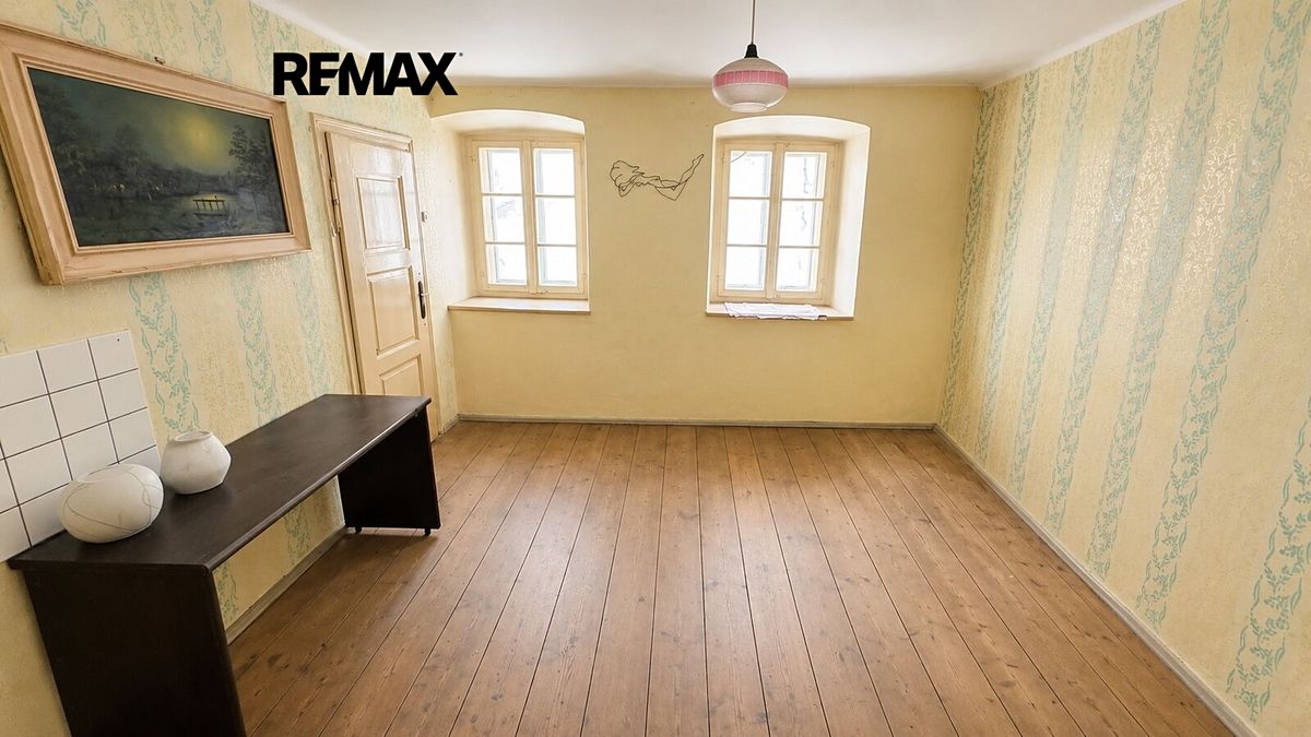 Prodej rodinného domu 370 m², pozemek 425 m² – fotografie 5