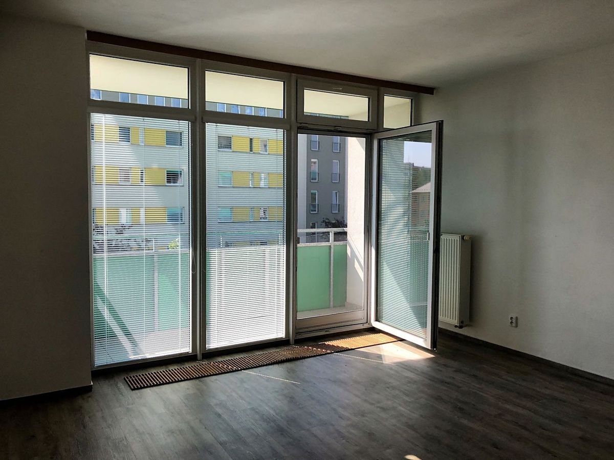 Pronájem bytu 2+kk 61 m² – fotografie 5