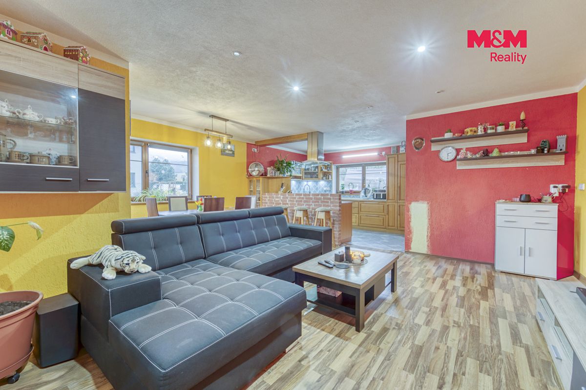 Prodej rodinného domu 157 m², pozemek 1029 m² – fotografie 4