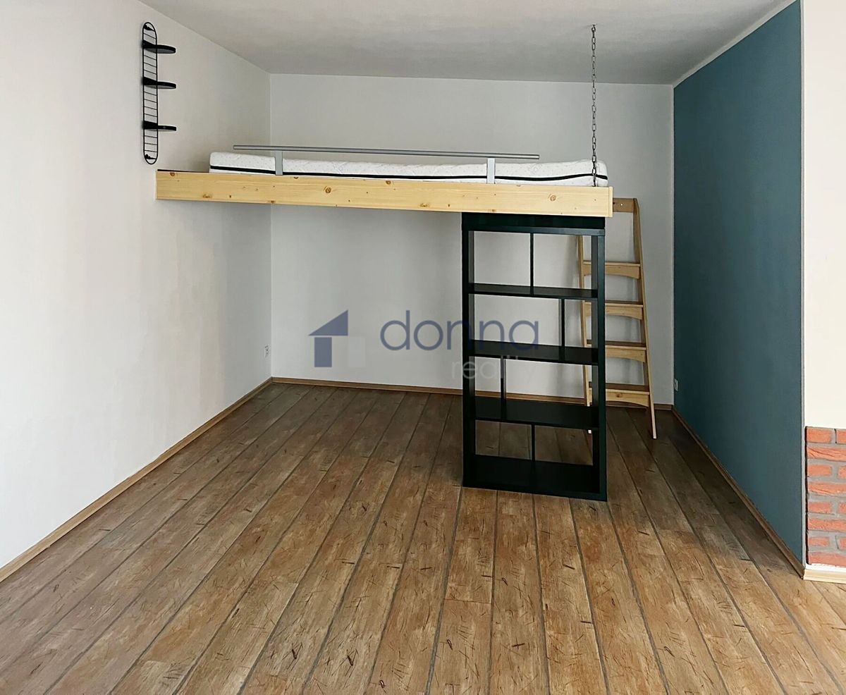 Pronájem bytu 1+kk 40 m²