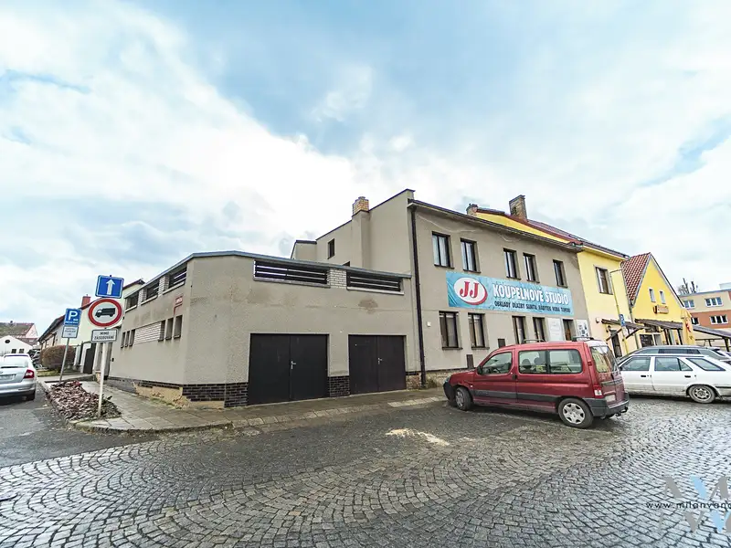 Prodej rodinného domu 250 m², pozemek 633 m², Dobříš – náhled fotky 3
