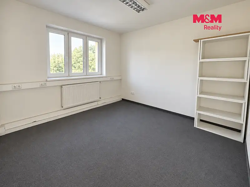 Pronájem kanceláře 10 m², Jablunkov – náhled fotky 3
