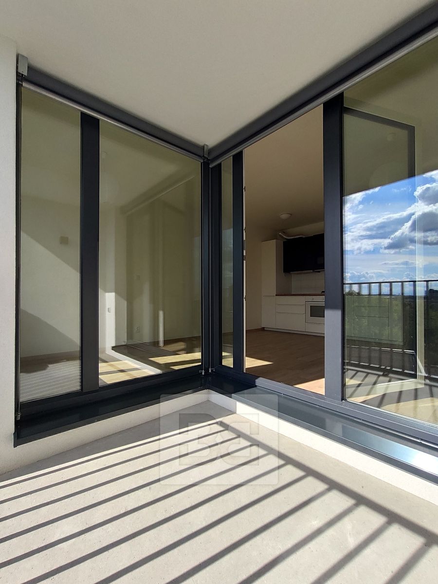 Pronájem bytu 1+kk 37 m² – fotografie 5